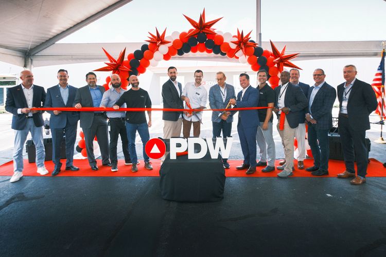 DF01_RibbonCut